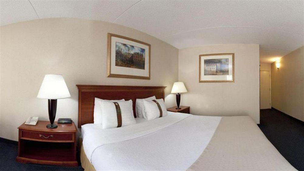 Days Hotel By Wyndham Williamsburg I-64 Экстерьер фото