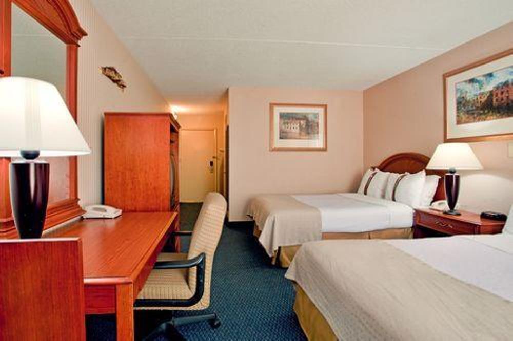 Days Hotel By Wyndham Williamsburg I-64 Экстерьер фото