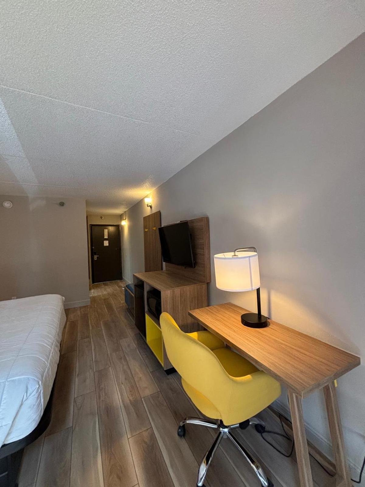 Days Hotel By Wyndham Williamsburg I-64 Экстерьер фото