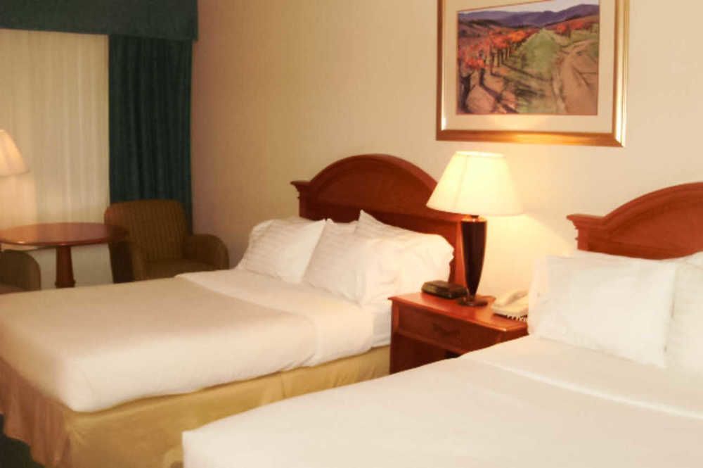 Days Hotel By Wyndham Williamsburg I-64 Экстерьер фото